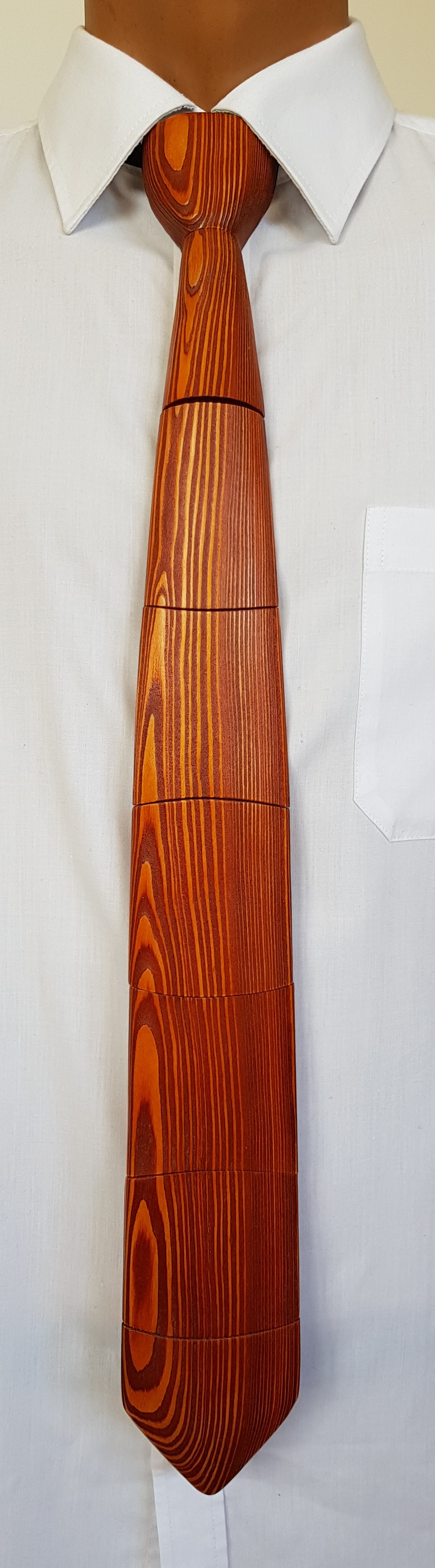Drevená kravata 016